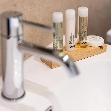 Florette 2br W Stunning Lounge Terrace By Arco Collection *