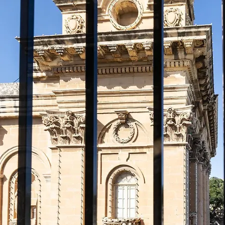 Florette 2br W Stunning Lounge Terrace By Arco Collection Φλοριάνα