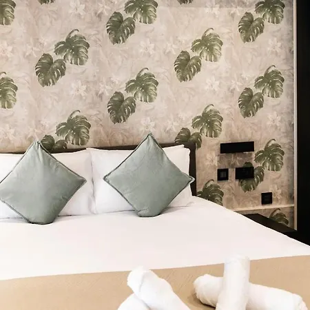Florette 2br With Stunning Lounge Terrace By Arcobnb Apartment