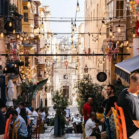 Florette 2br W Stunning Lounge Terrace By Arco Collection アパート *