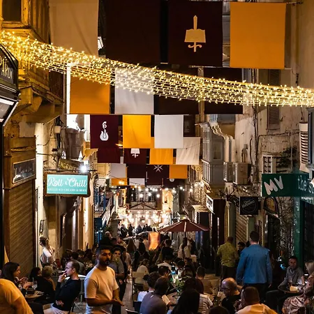 Florette 2br W Stunning Lounge Terrace By Arco Collection アパート *