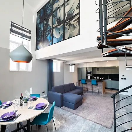 Florette 2br With Stunning Lounge Terrace By Arcobnb