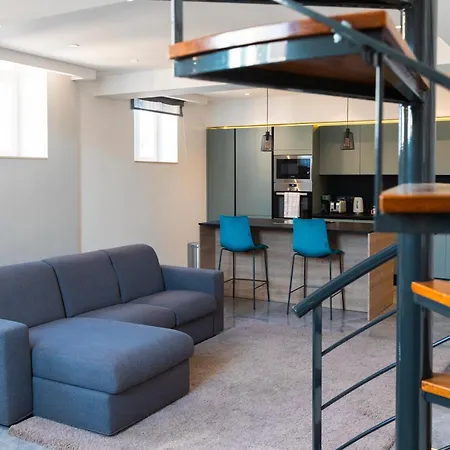 Apartment Florette 2br With Stunning Lounge Terrace By Arcobnb *