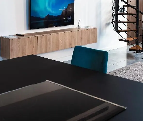 Florette 2br W Stunning Lounge Terrace By Arco Collection *