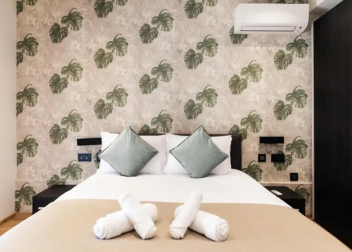 Florette 2br W Stunning Lounge Terrace By Arco Collection Флориана