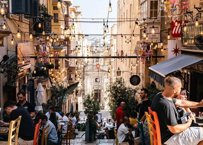 Florette 2br W Stunning Lounge Terrace By Arco Collection Appartamento *