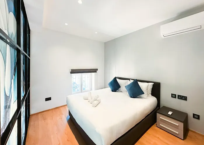 Florette 2br W Stunning Lounge Terrace By Arco Collection Appartamento