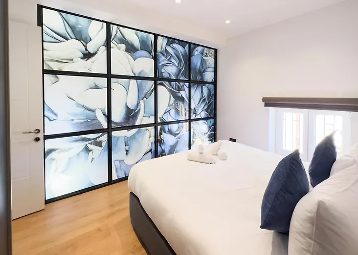 Florette 2br W Stunning Lounge Terrace By Arco Collection * Флориана