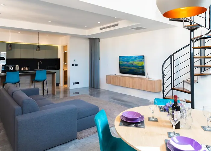 Florette 2br W Stunning Lounge Terrace By Arco Collection *