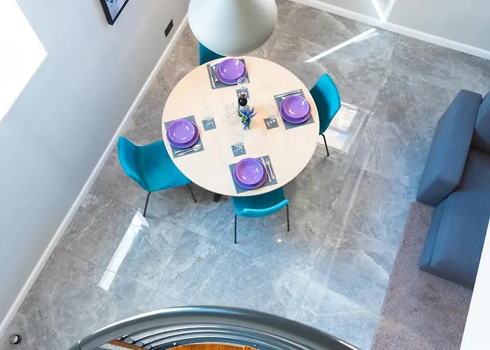 Апартаменты Florette 2br W Stunning Lounge Terrace By Arco Collection