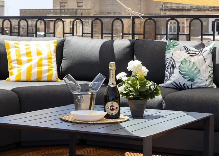 Florette 2br W Stunning Lounge Terrace By Arco Collection Floriana