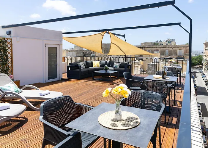 Florette 2br W Stunning Lounge Terrace By Arco Collection Appartamento